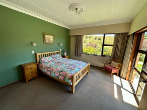 Castle Dent - exclusive guest suite, Lawrence